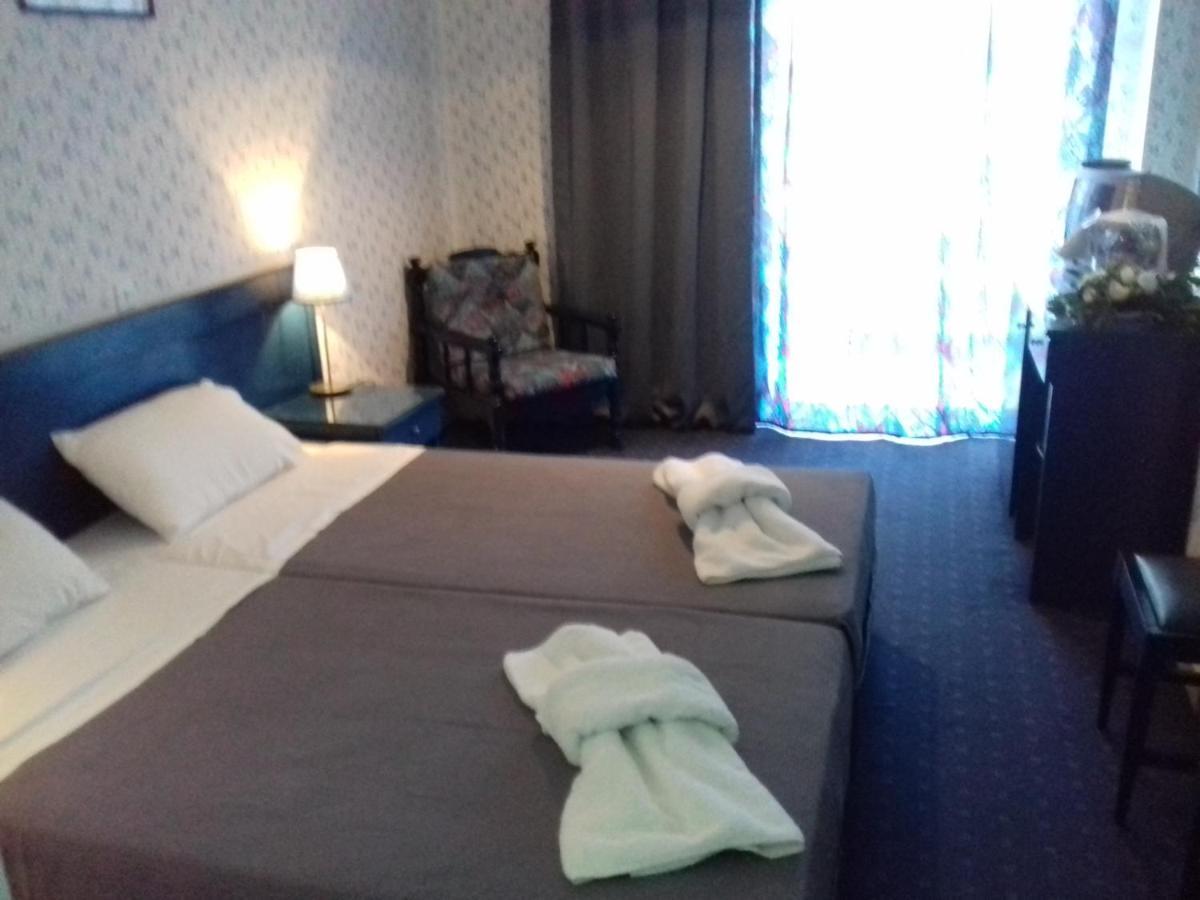 Argo Hotel Aegina Экстерьер фото