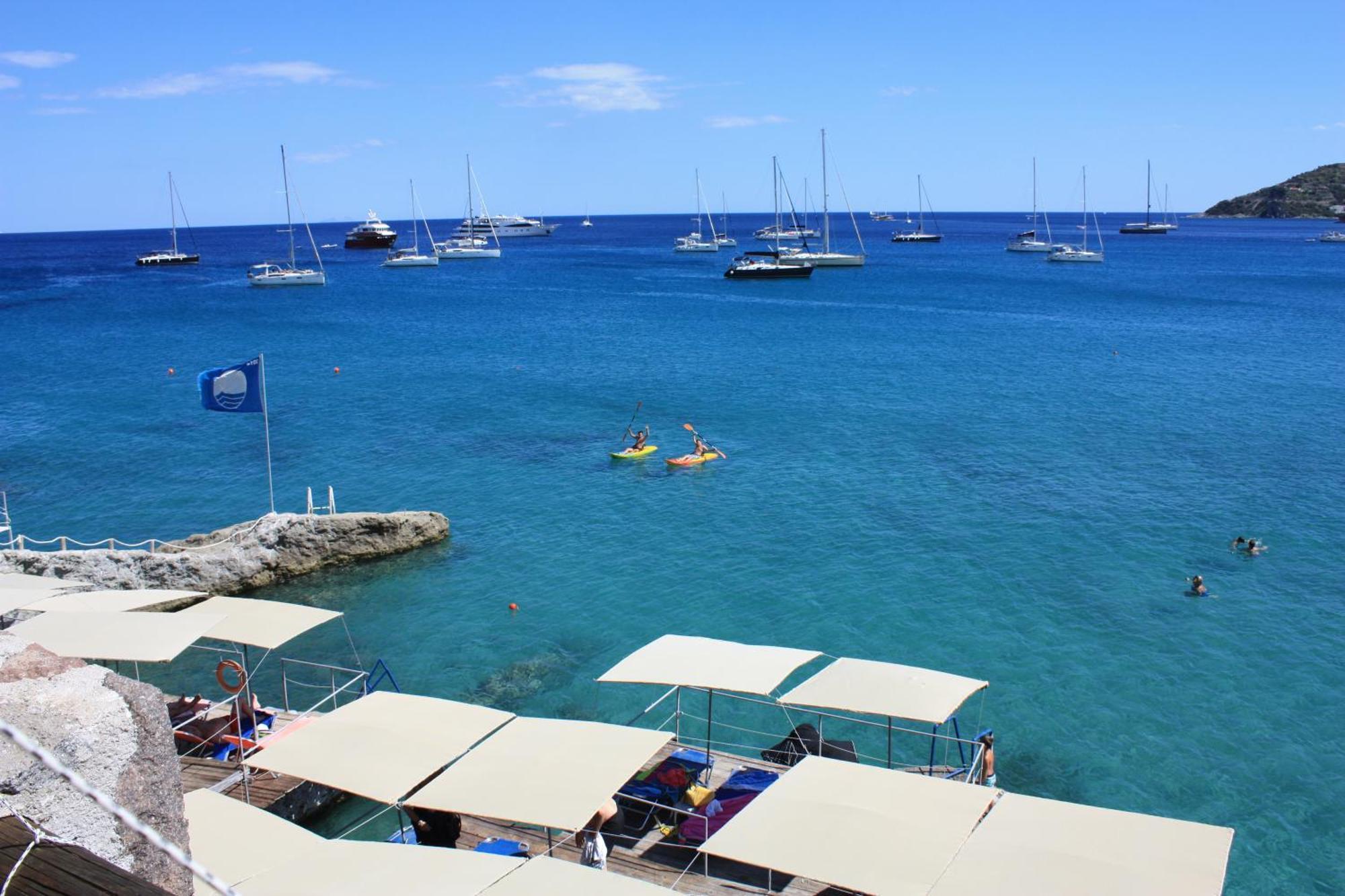Argo Hotel Aegina Экстерьер фото